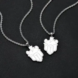 שרשרת הפועל באר שבע גמל זהב לבן